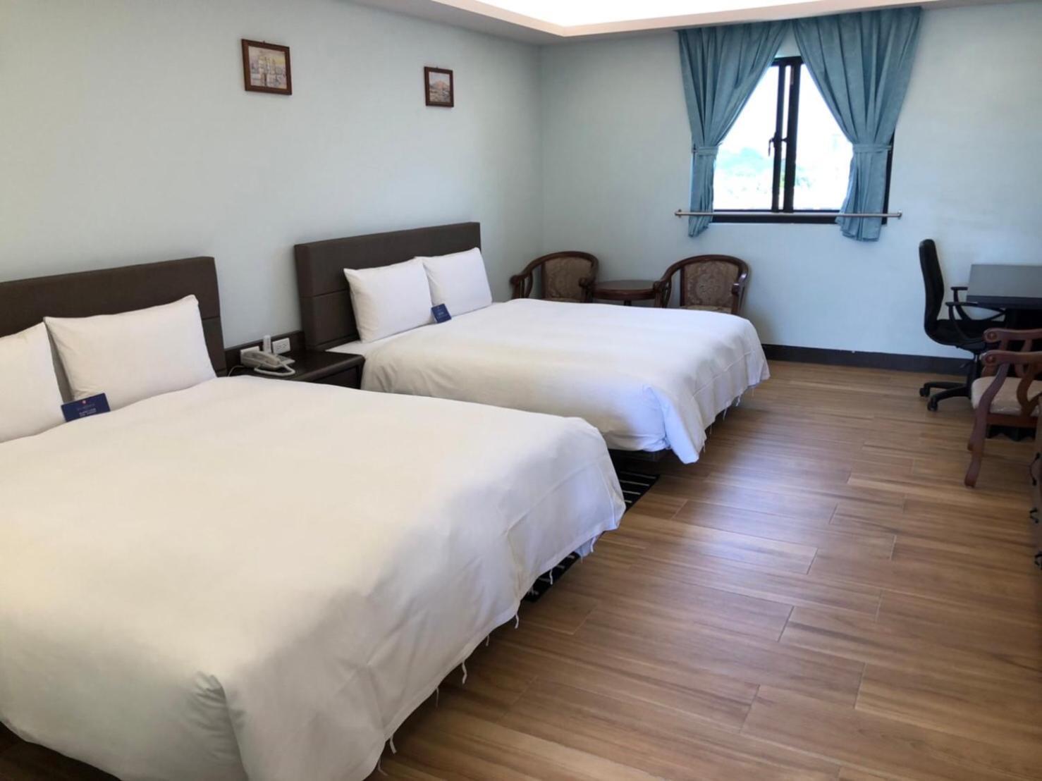 Menippe Hotel Kaohsiung Esterno foto