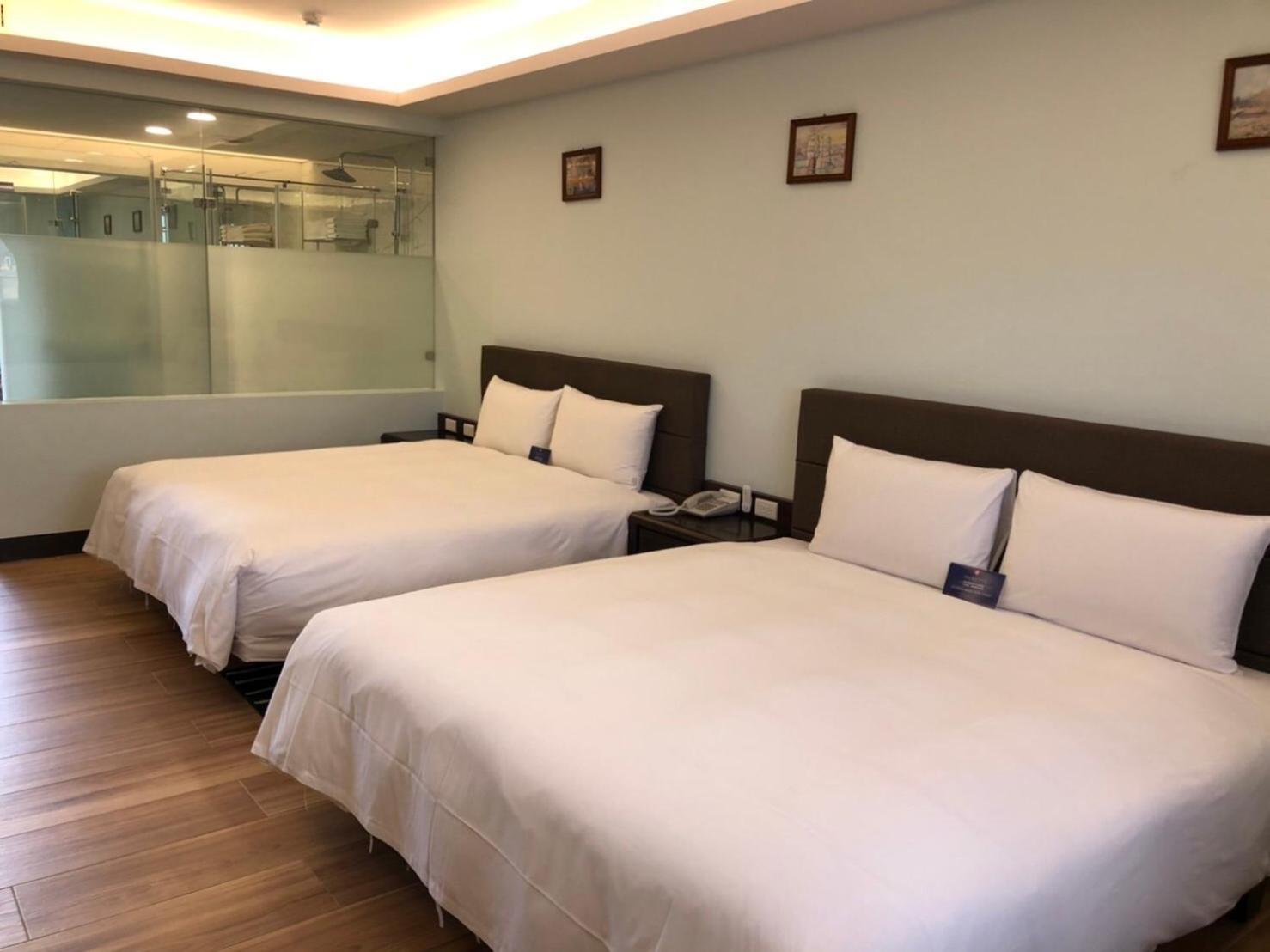 Menippe Hotel Kaohsiung Esterno foto
