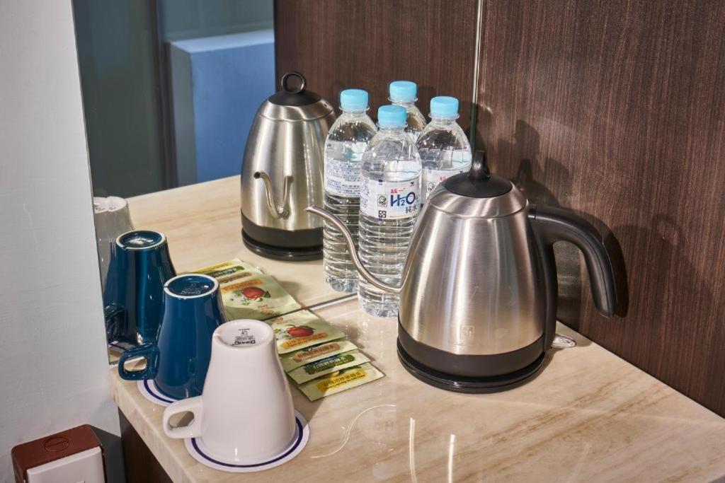 Menippe Hotel Kaohsiung Esterno foto