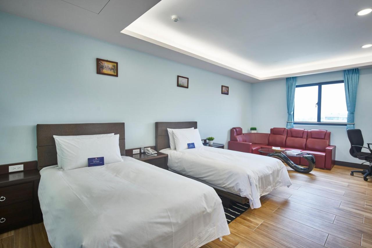 Menippe Hotel Kaohsiung Esterno foto